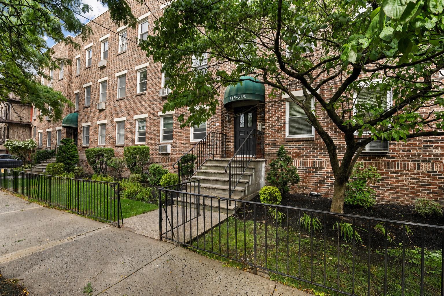 613 MADISON ST Unit: B