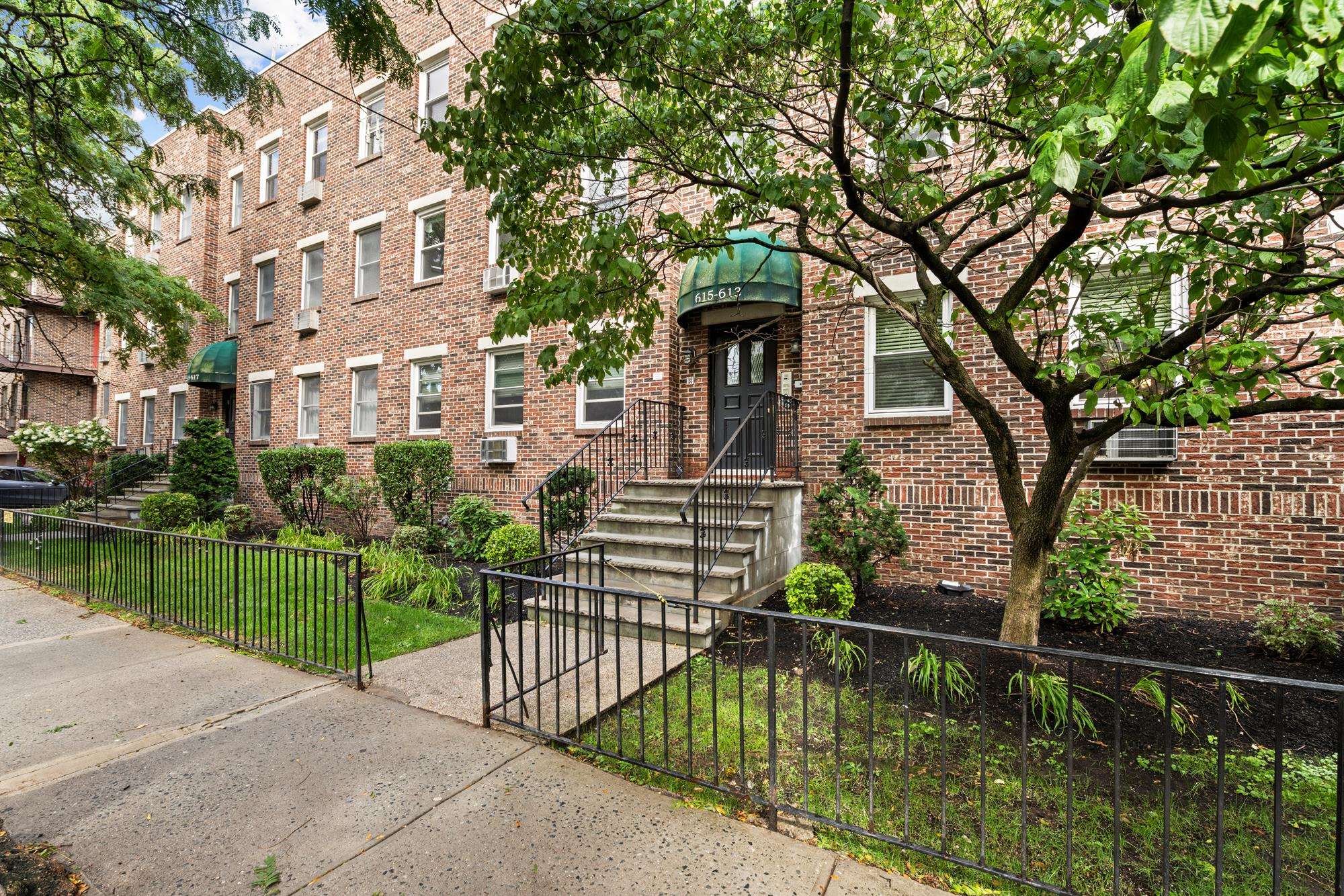 613 MADISON ST Unit: B
