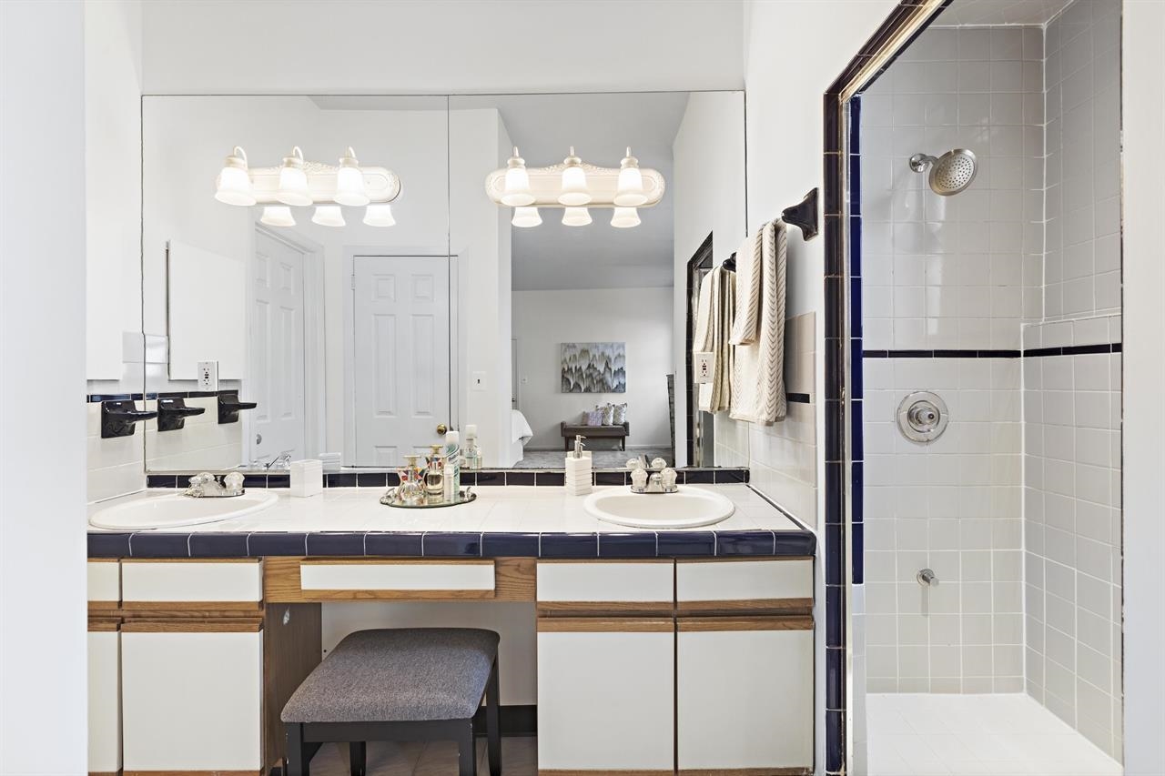 2787 JOHN F KENNEDY BLVD Unit: 507
