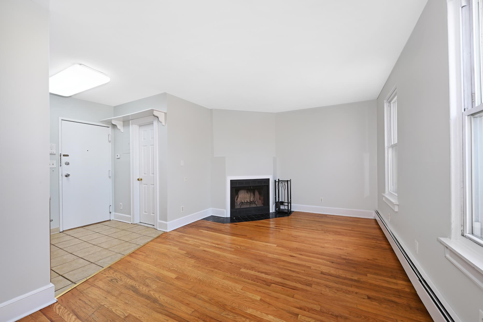 201 WASHINGTON ST Unit: 302