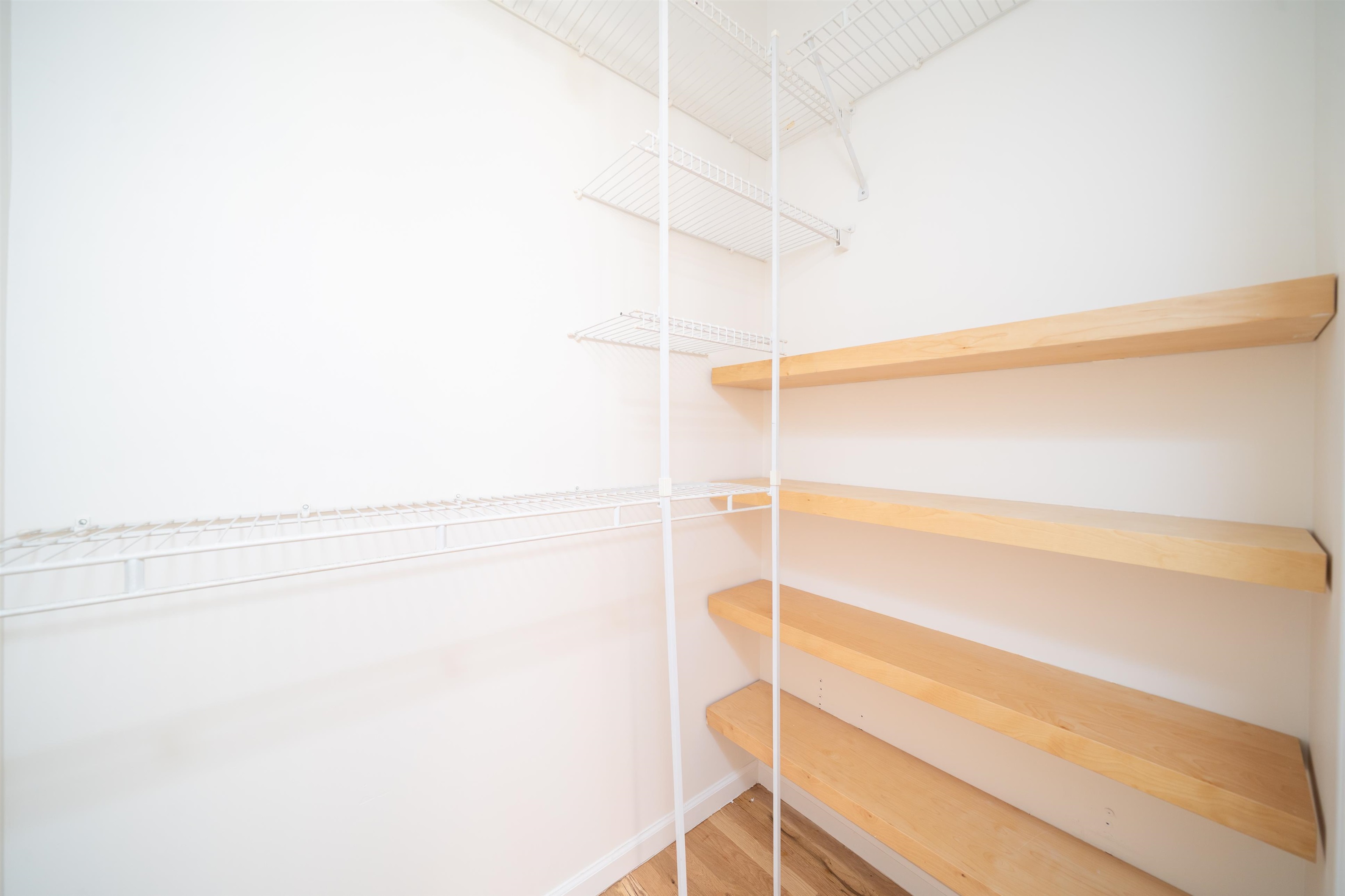 109 JACKSON ST Unit: 4E