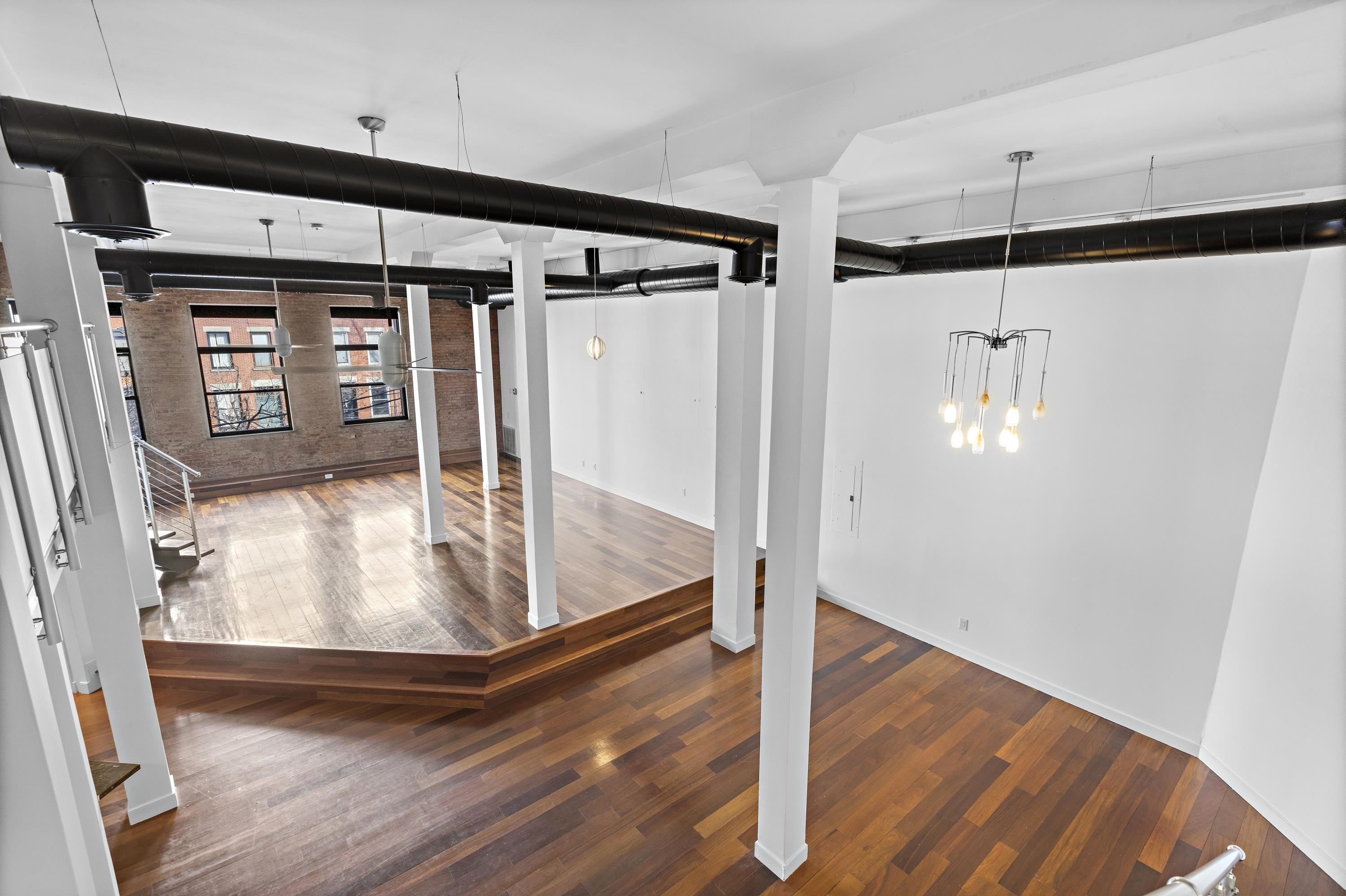 299 PAVONIA AVE Unit: 2-9