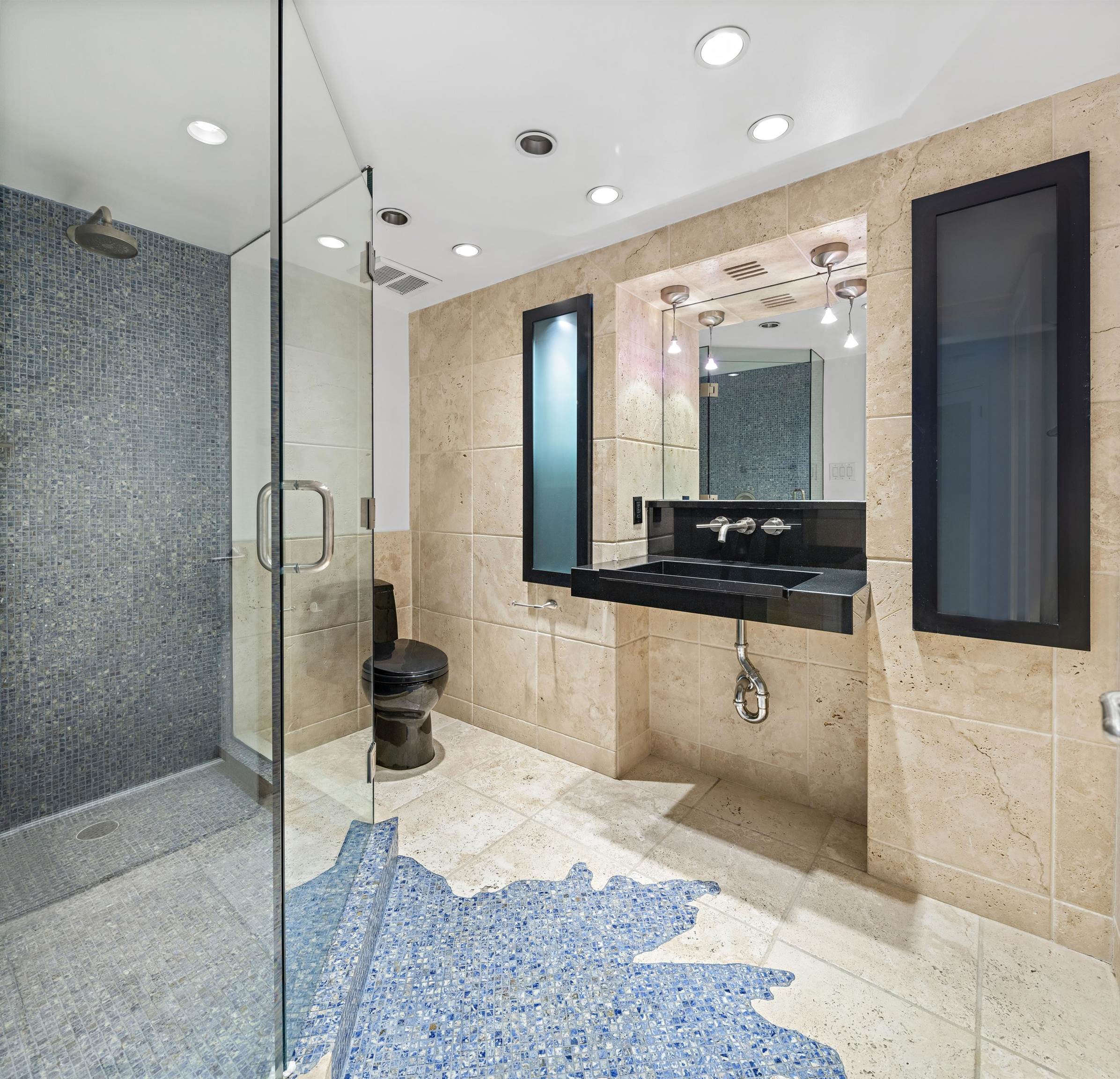 299 PAVONIA AVE Unit: 2-9
