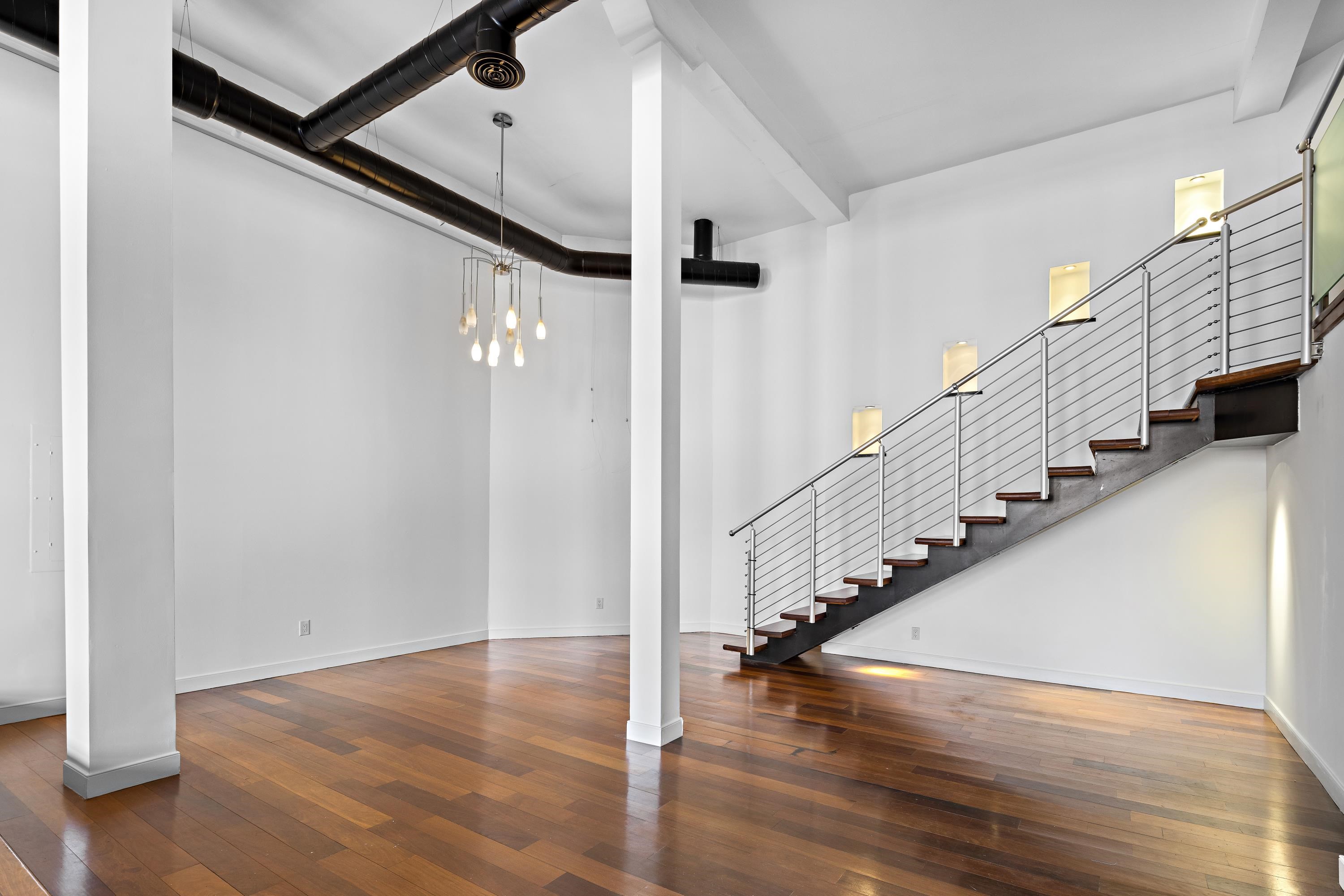 299 PAVONIA AVE Unit: 2-9