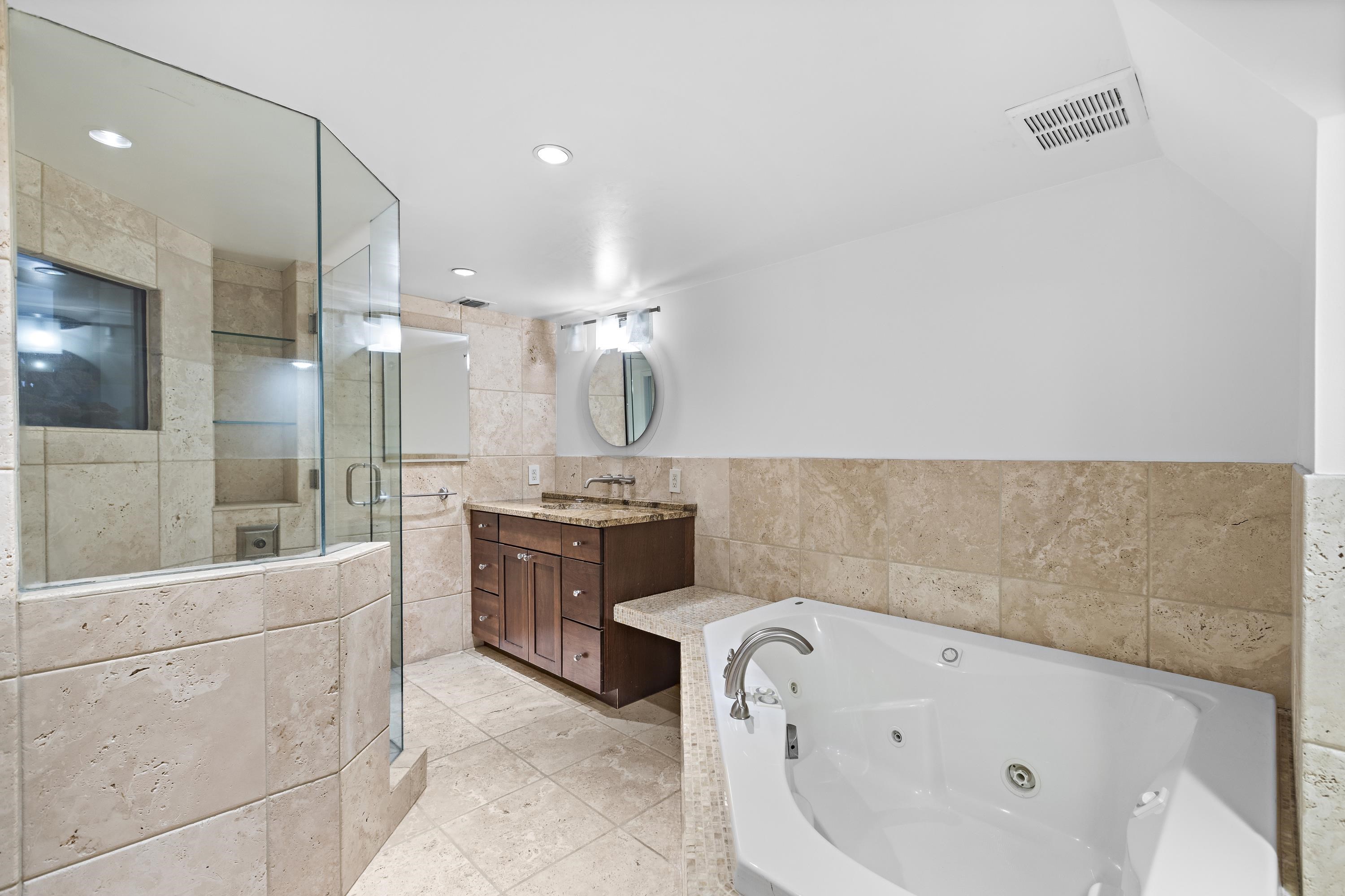 299 PAVONIA AVE Unit: 2-9
