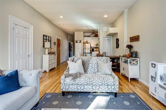 731 PARK AVE Unit: C