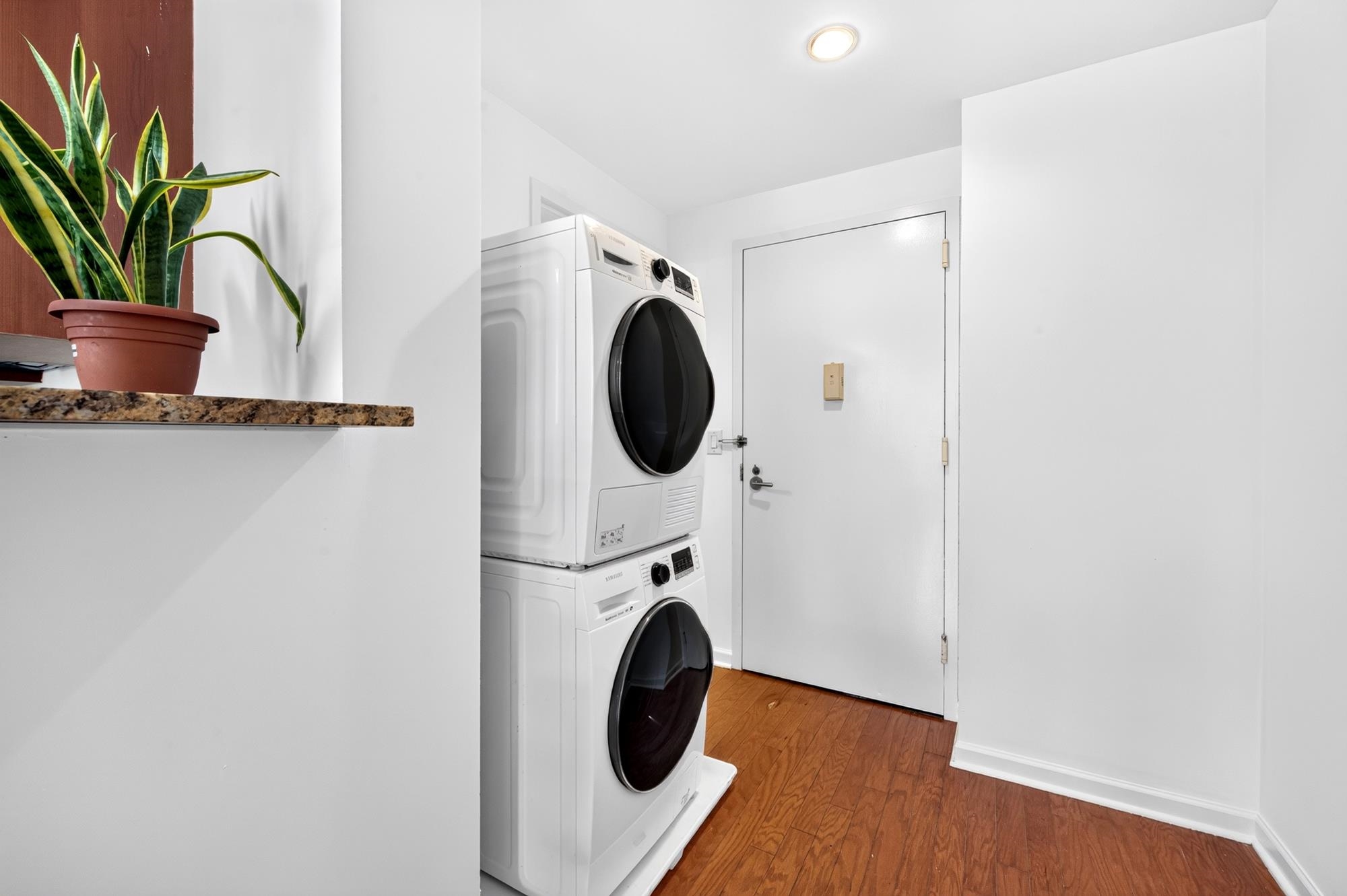 700 GROVE ST Unit: 2G