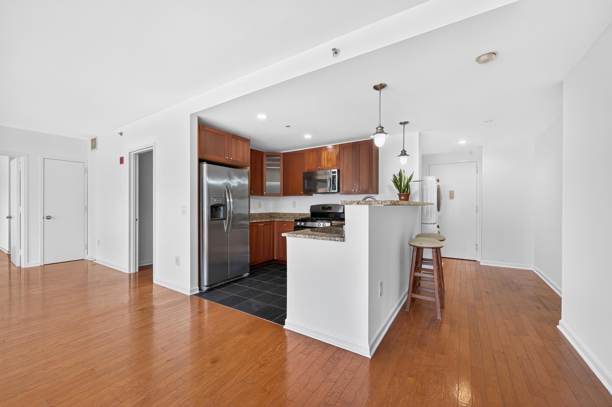 700 GROVE ST Unit: 2G