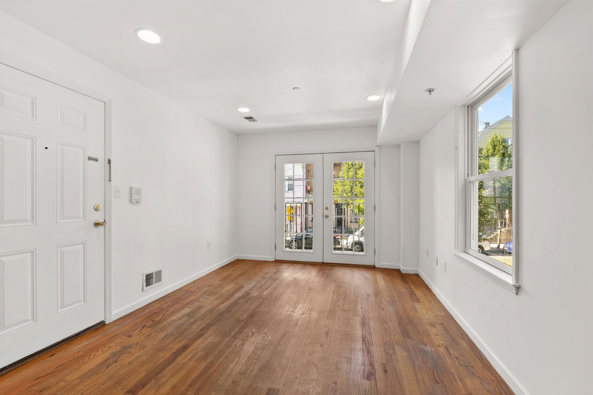 304 49TH ST Unit: 1
