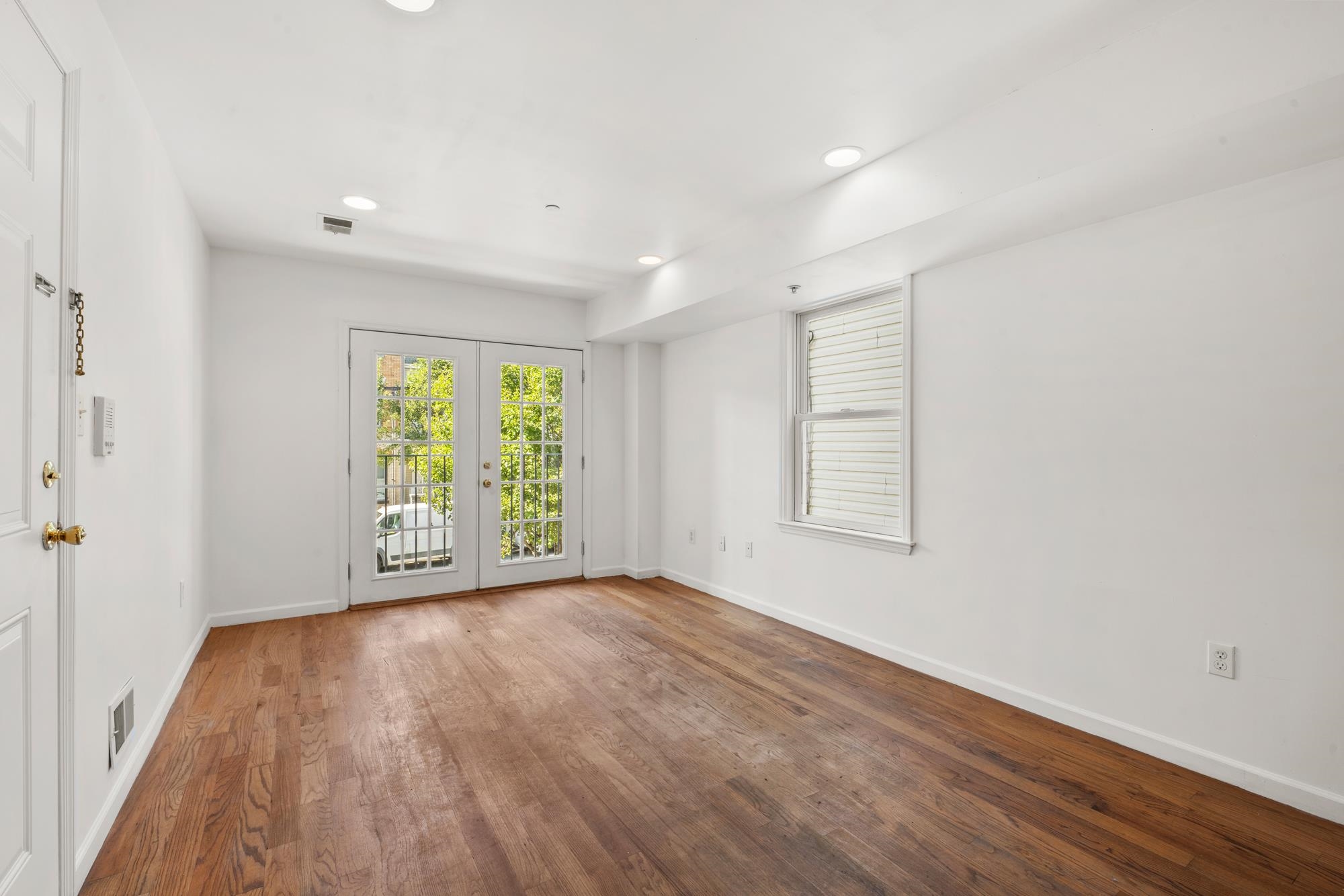 304 49TH ST Unit: 1