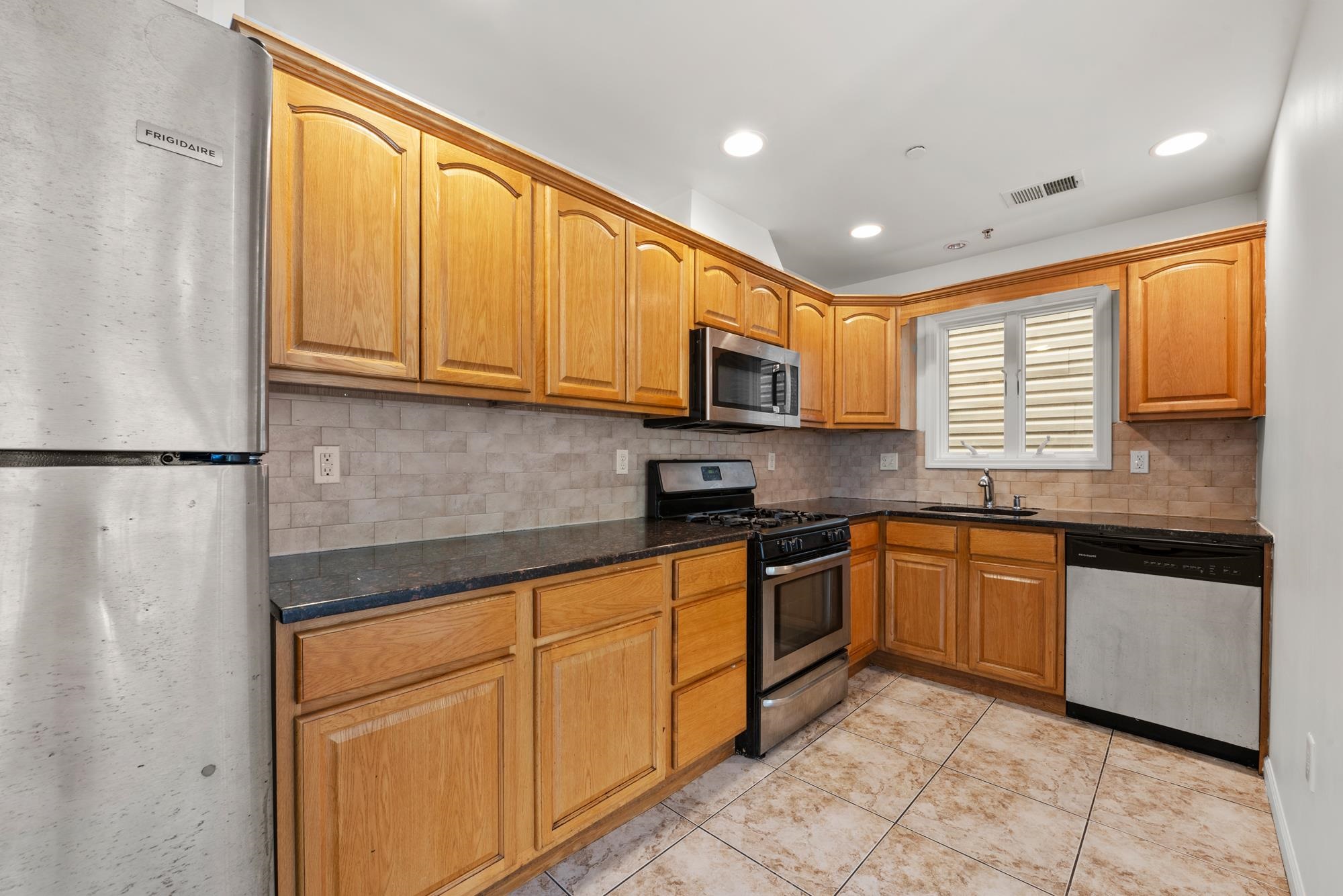304 49TH ST Unit: 1