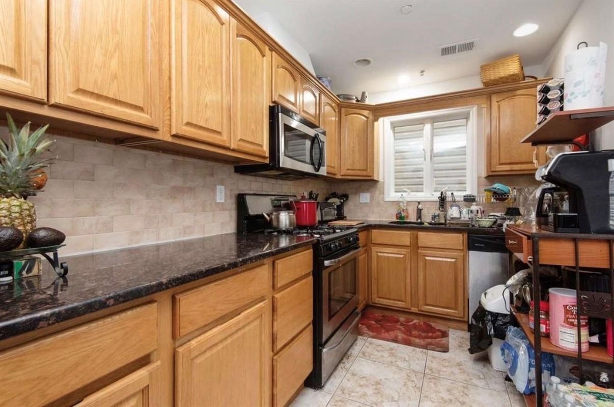 304 49TH ST Unit: 1