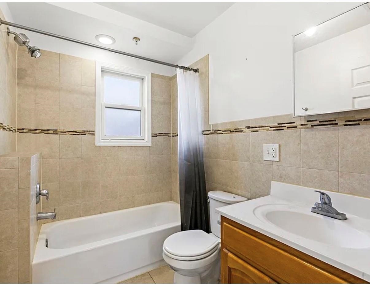 304 49TH ST Unit: 1