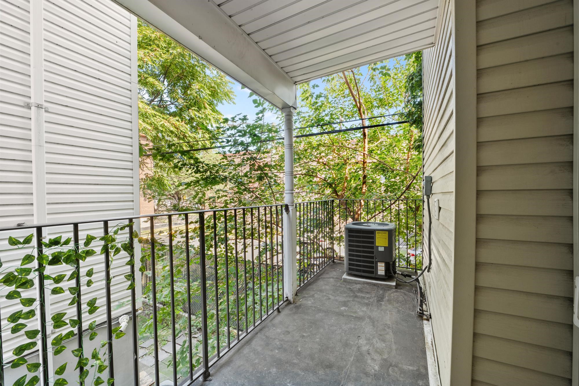 304 49TH ST Unit: 1