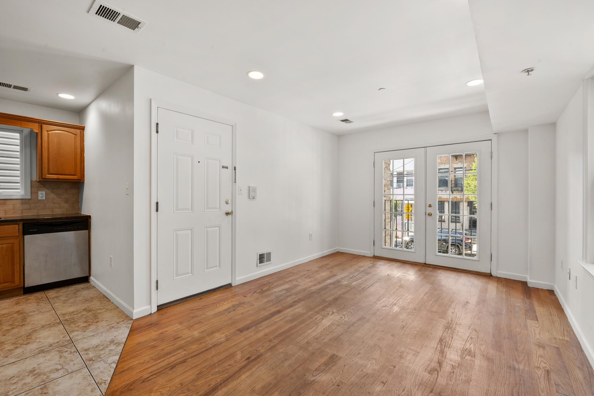 304 49TH ST Unit: 1