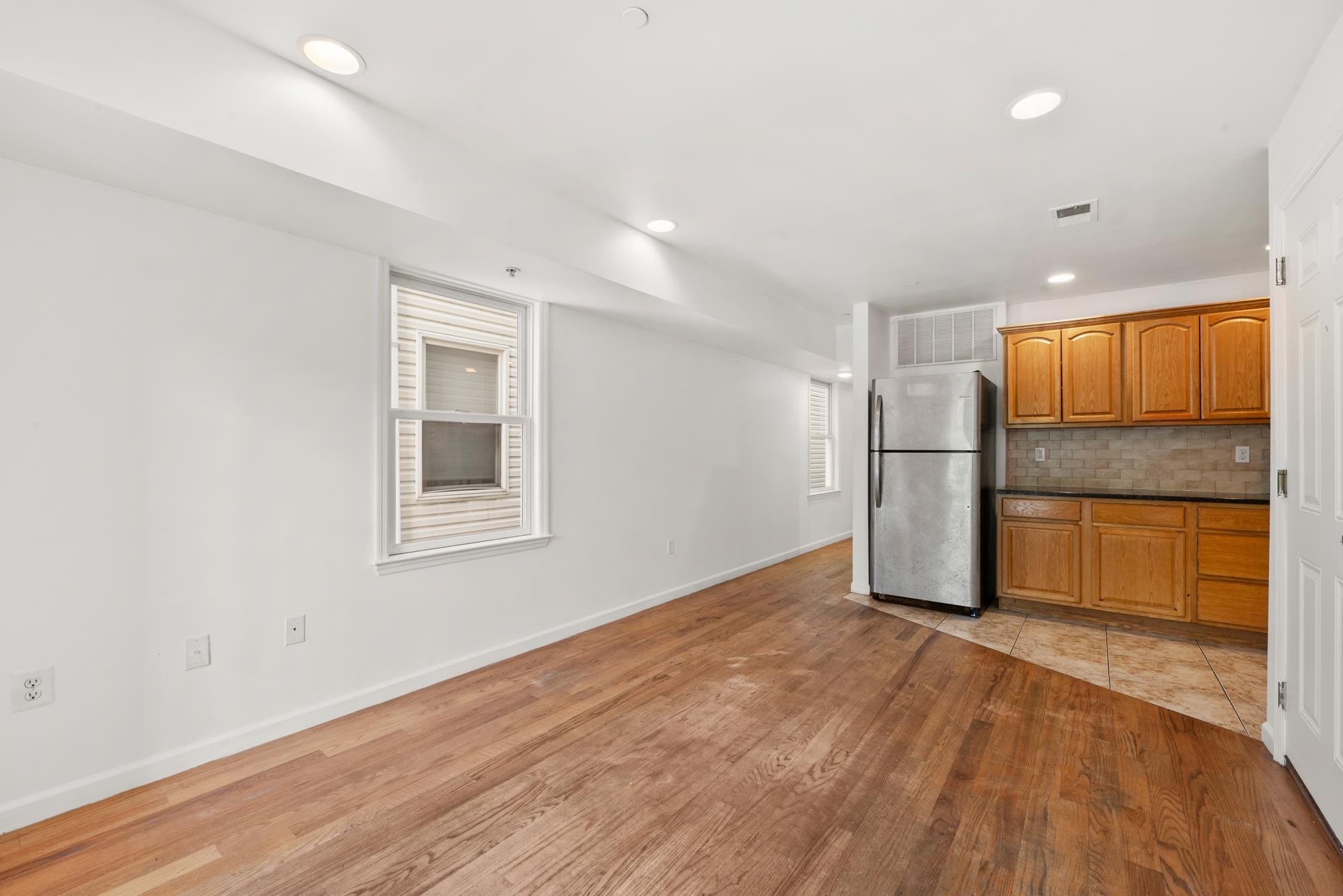 304 49TH ST Unit: 1