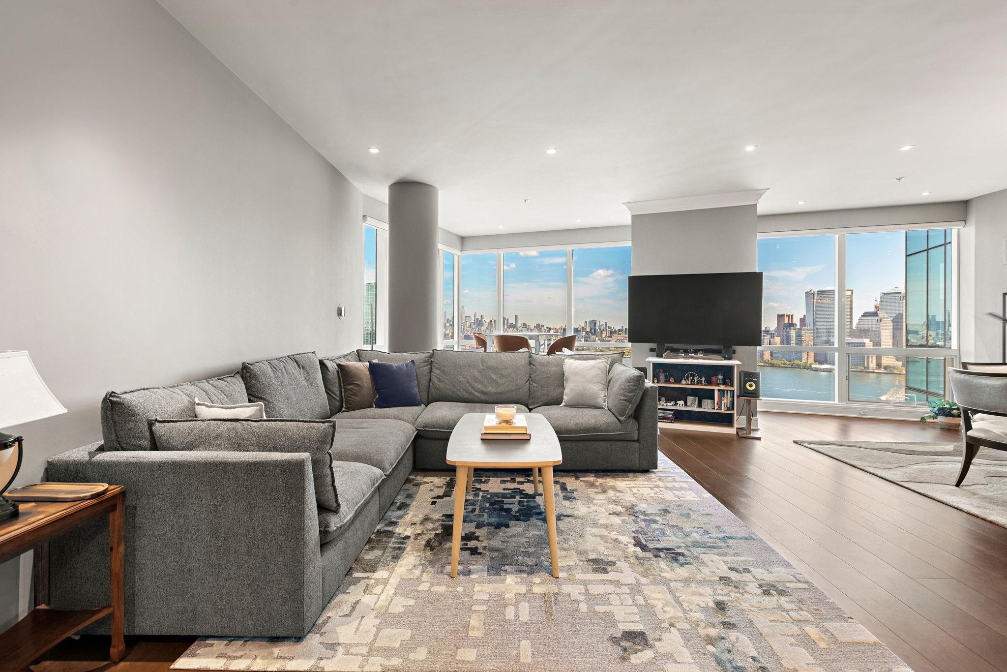 77 HUDSON ST Unit: 3604/3605