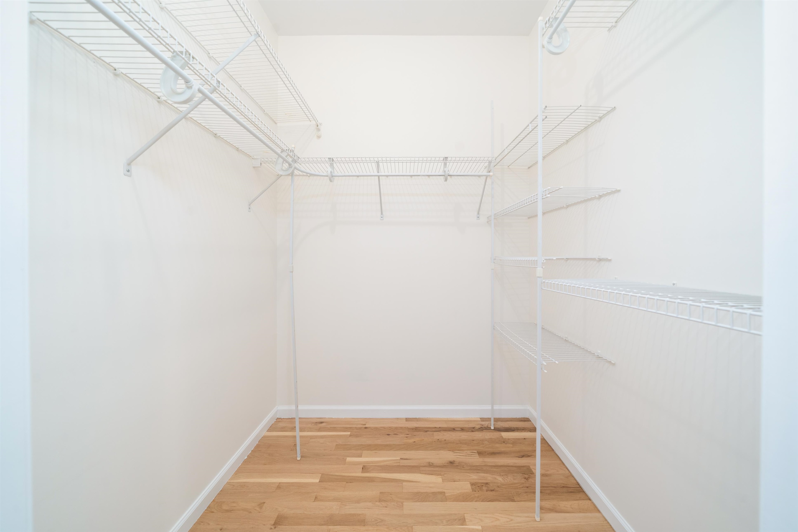 109 JACKSON ST Unit: 4E