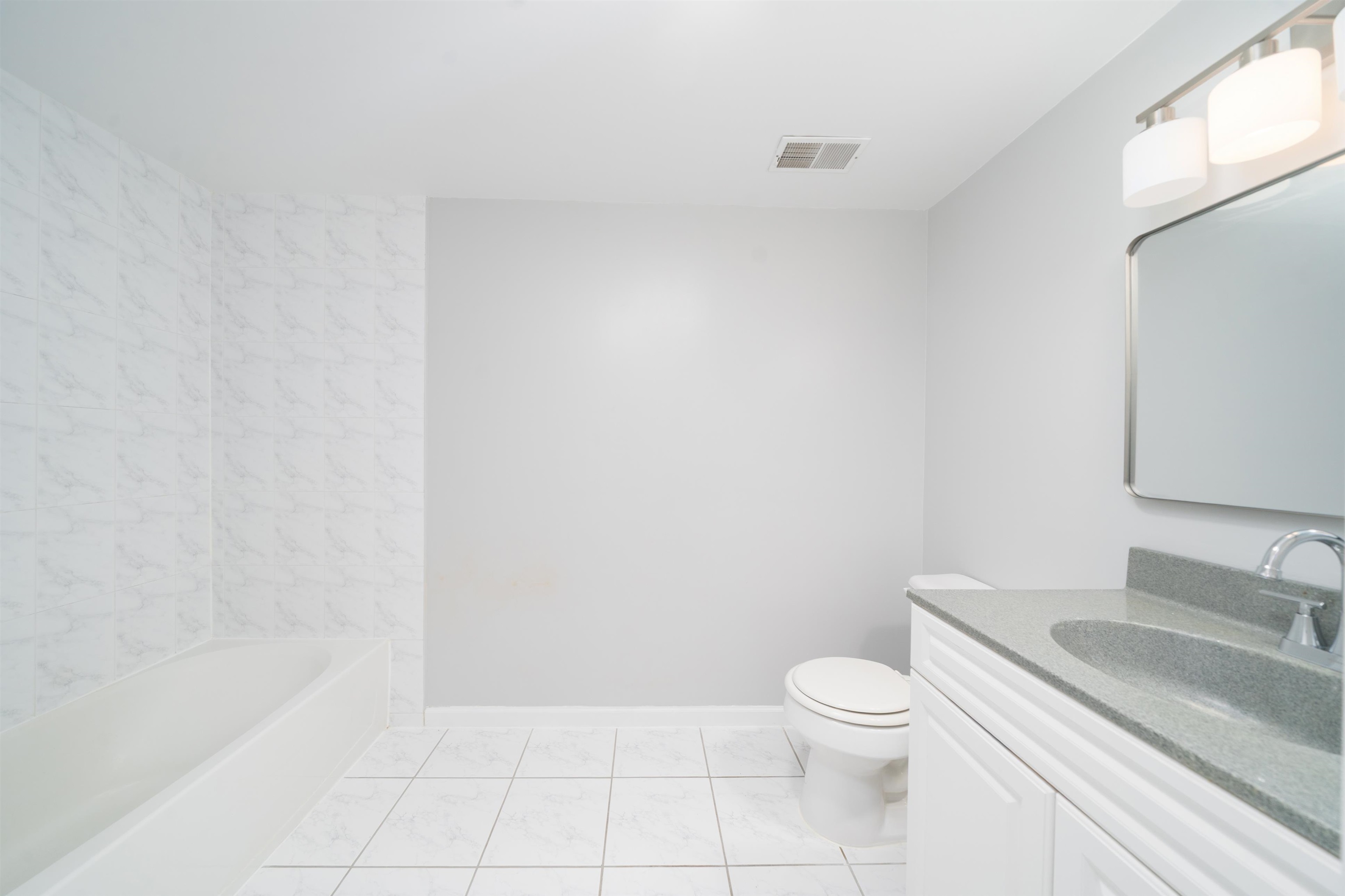109 JACKSON ST Unit: 4E