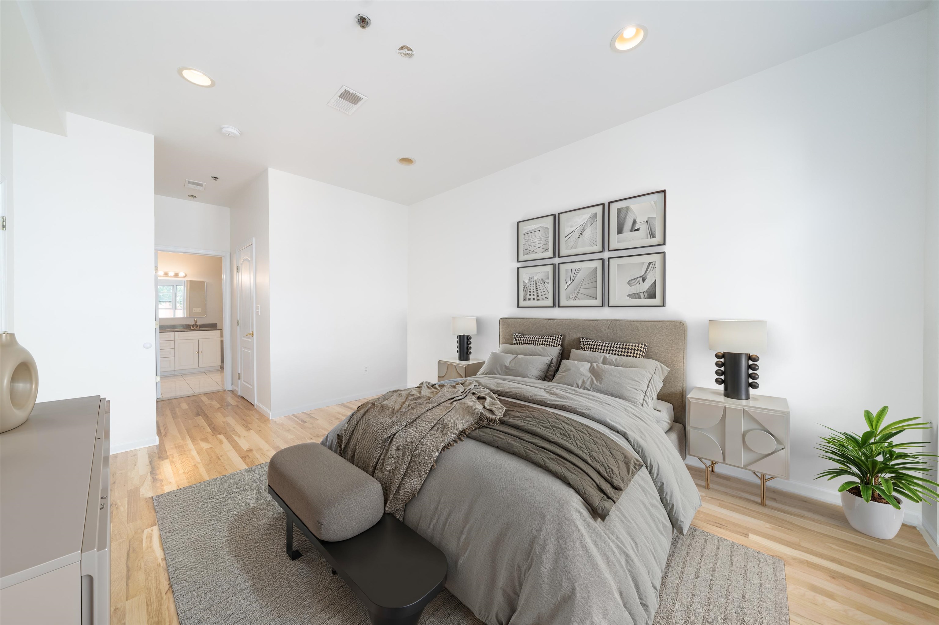 109 JACKSON ST Unit: 4E