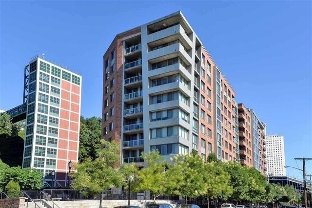 800 JACKSON ST Unit: 605