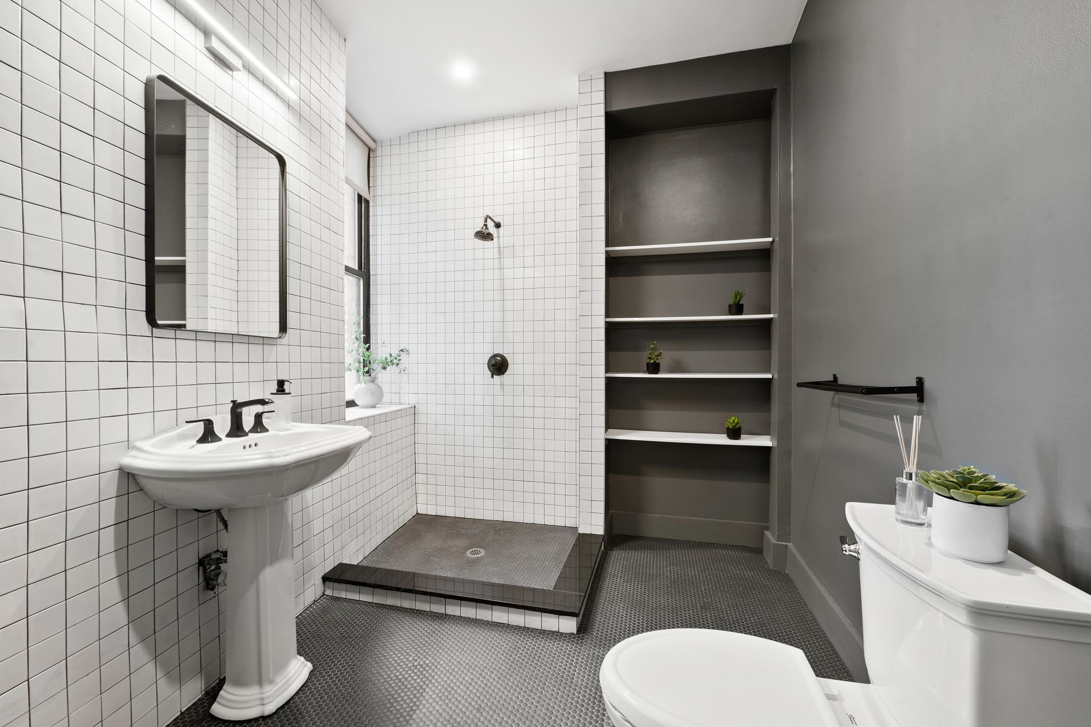 1620 MANHATTAN AVE Unit: C3