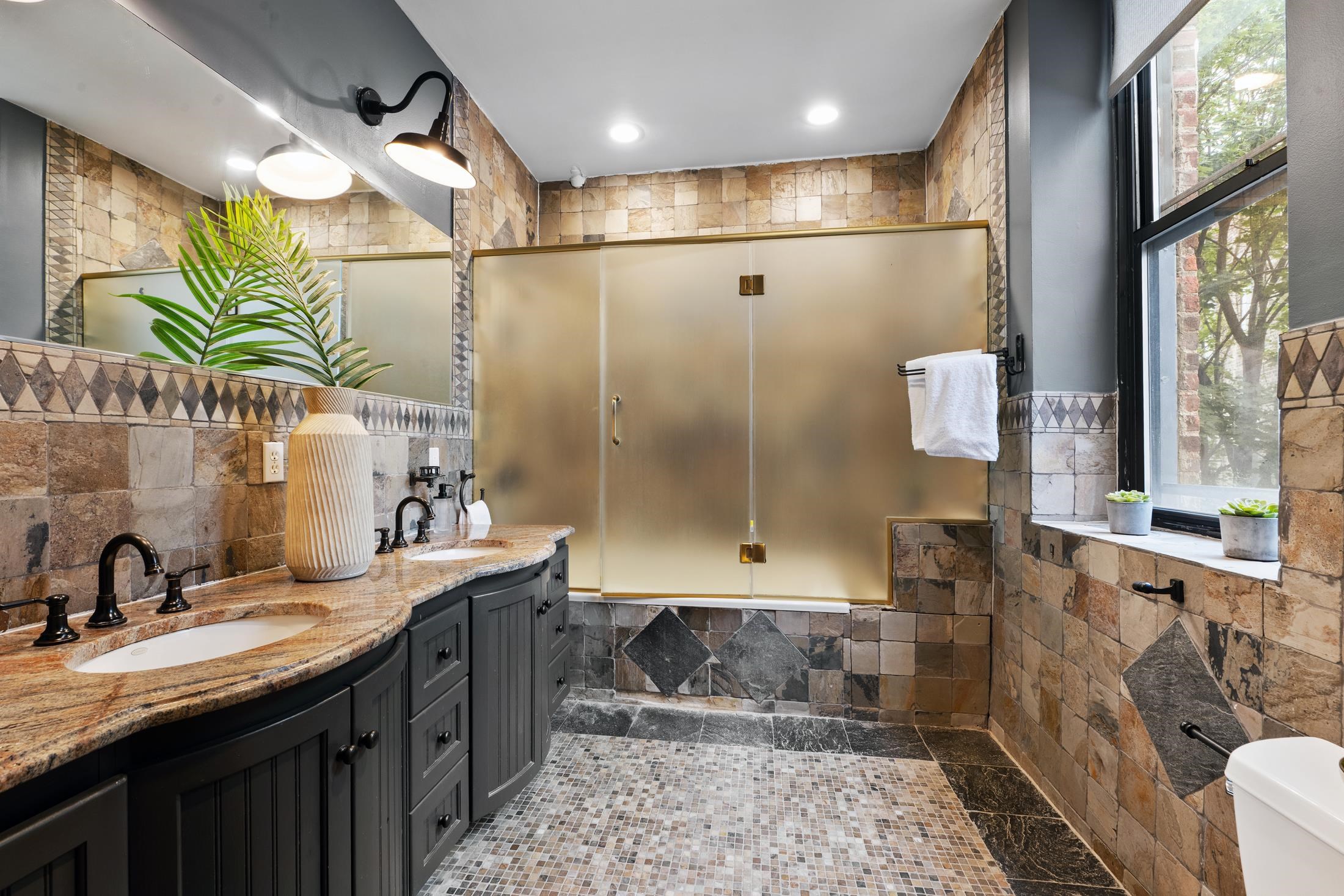 1620 MANHATTAN AVE Unit: C3