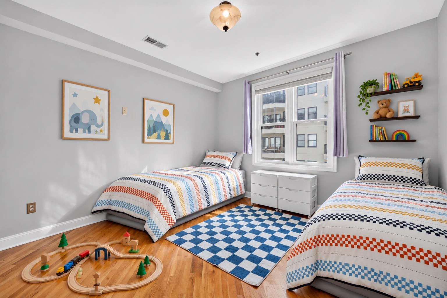 915 MADISON ST Unit: 4F
