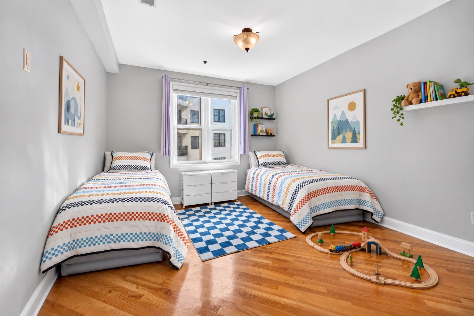 915 MADISON ST Unit: 4F