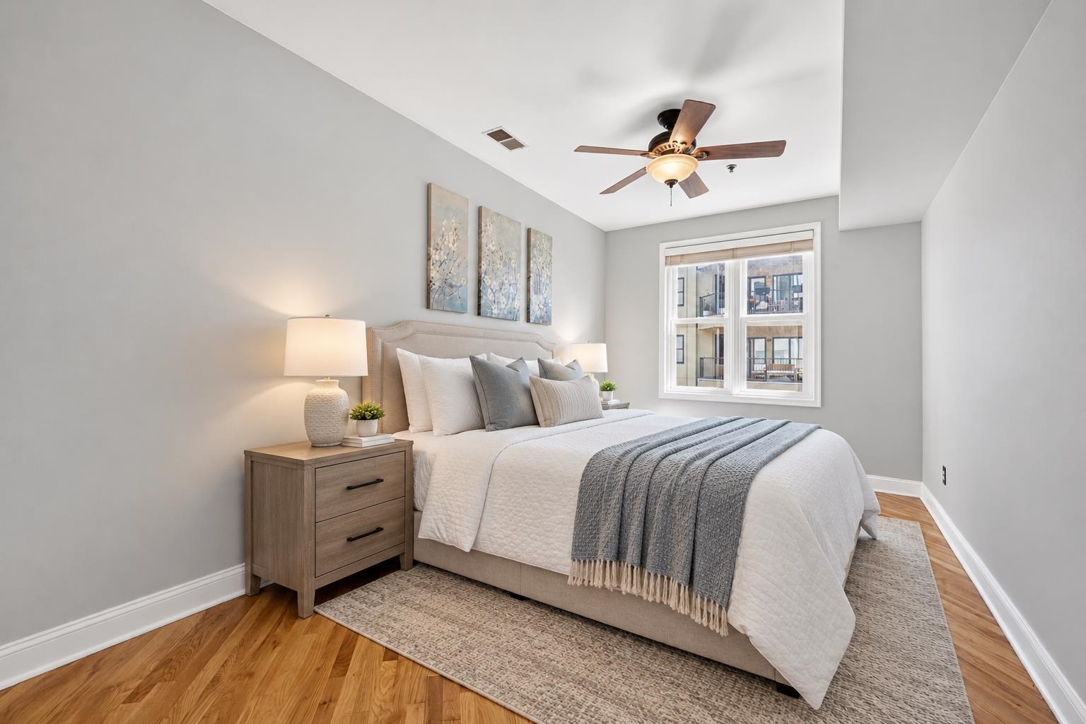915 MADISON ST Unit: 4F
