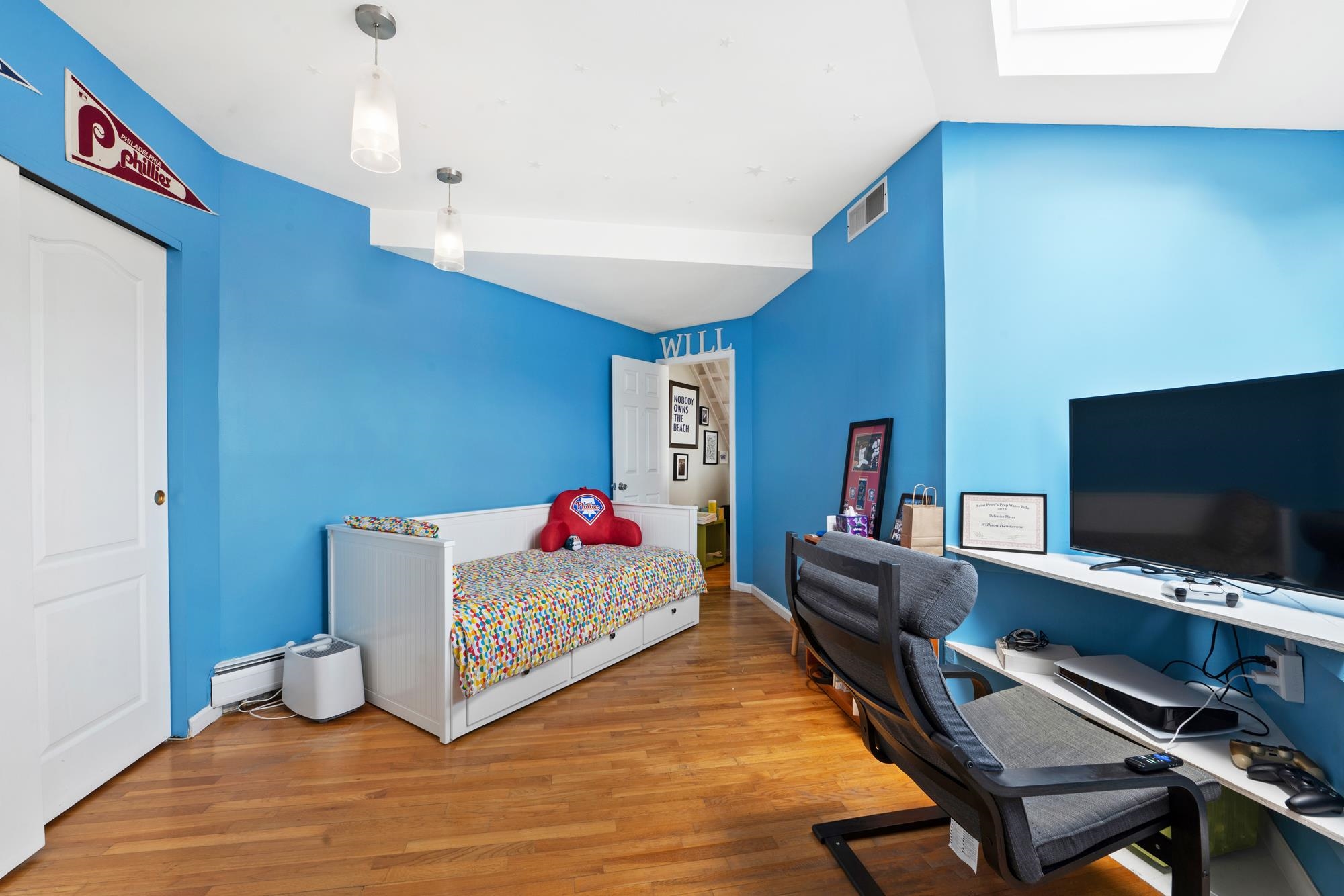 54 MAGNOLIA AVE Unit: 4-2