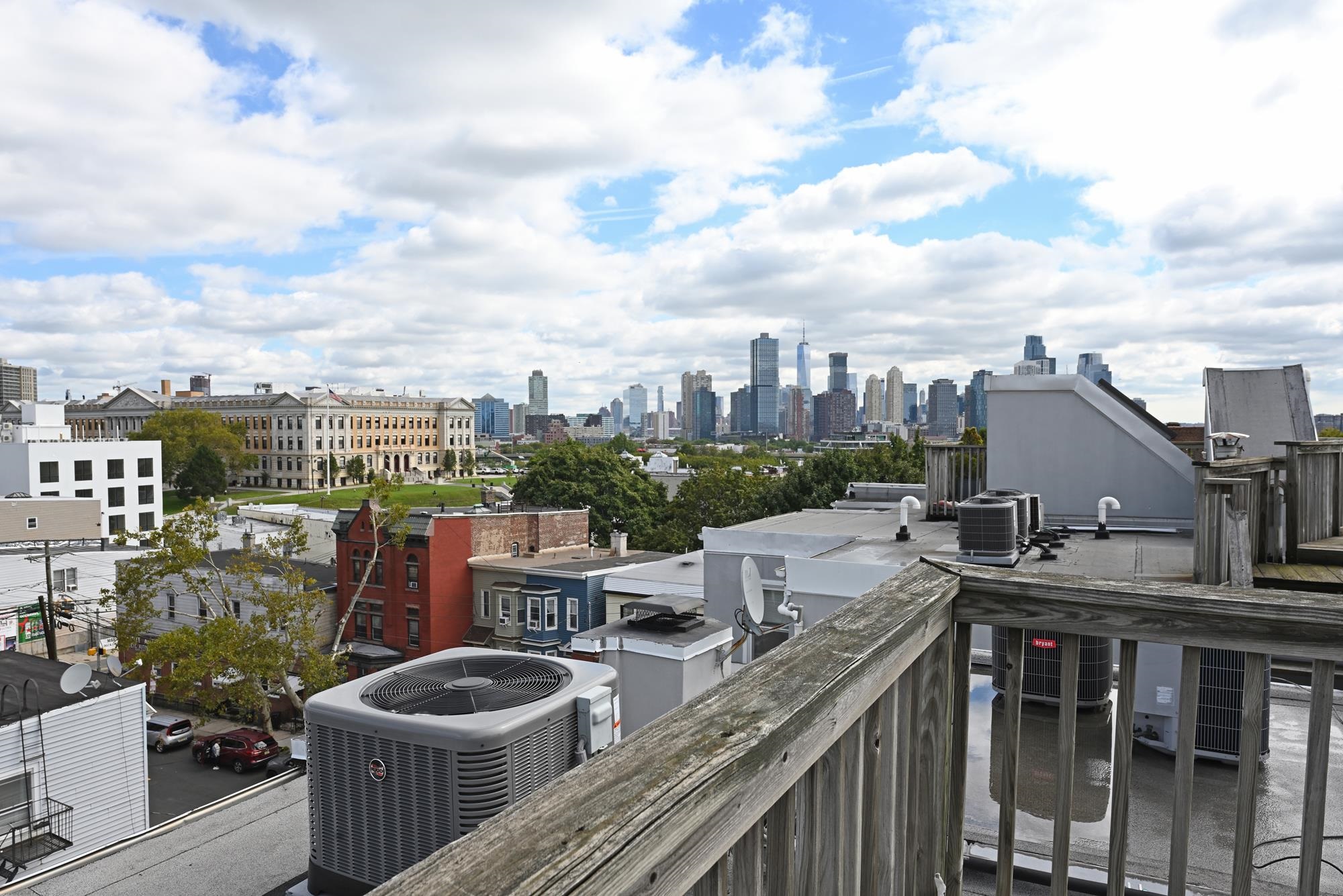 54 MAGNOLIA AVE Unit: 4-2