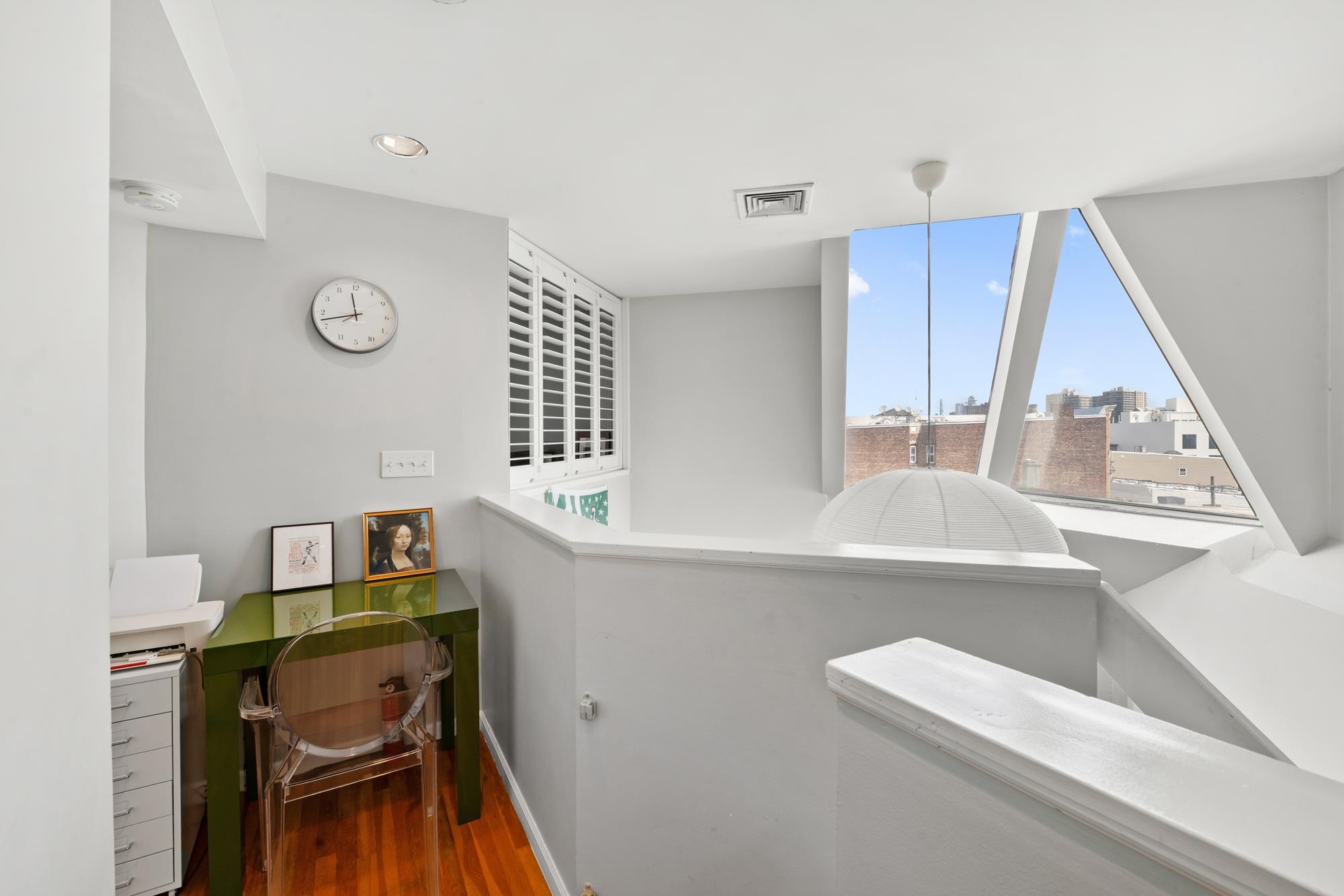 54 MAGNOLIA AVE Unit: 4-2