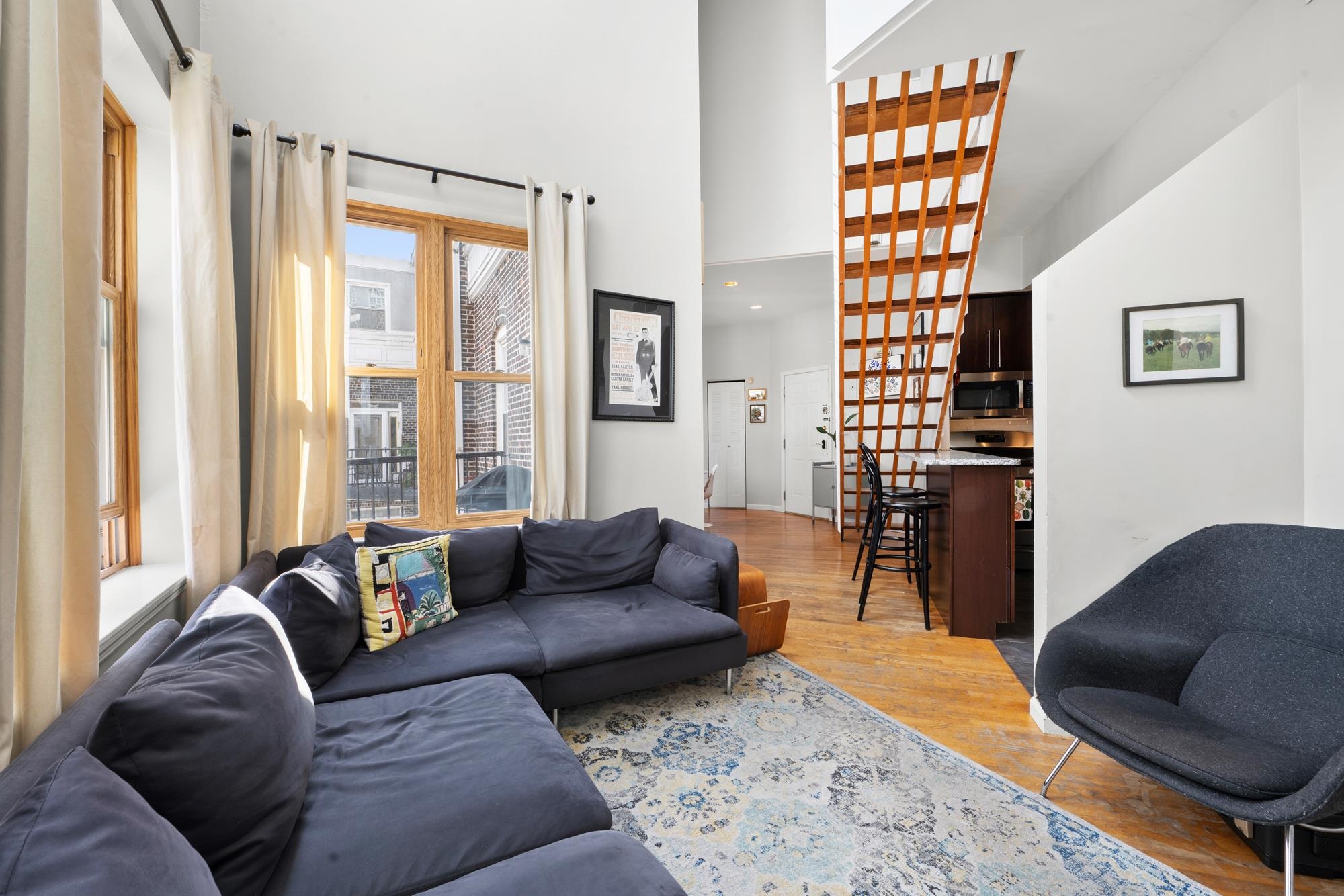 54 MAGNOLIA AVE Unit: 4-2