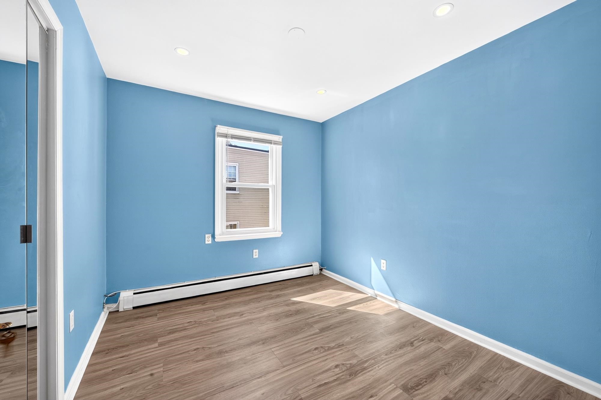 1101 SUMMIT AVE Unit: 2