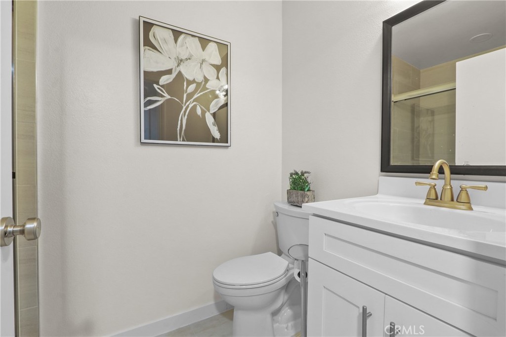 3874 Ravenswood