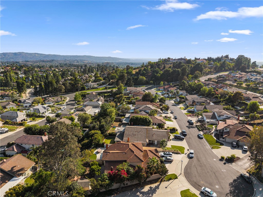 3874 Ravenswood