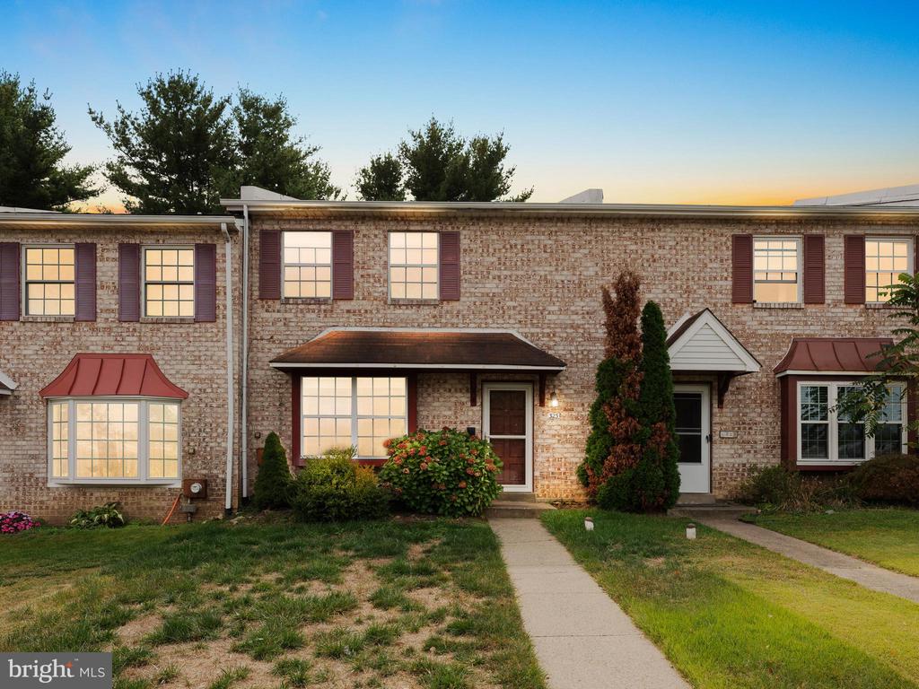 323 GWYNEDD COURT