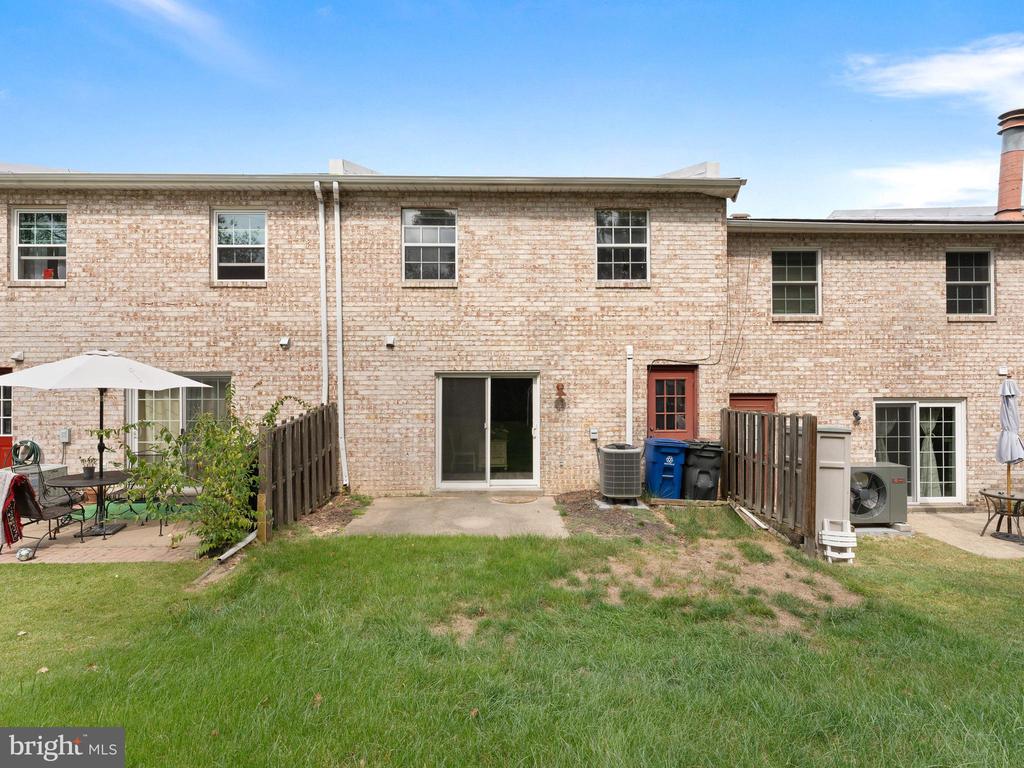 323 GWYNEDD COURT