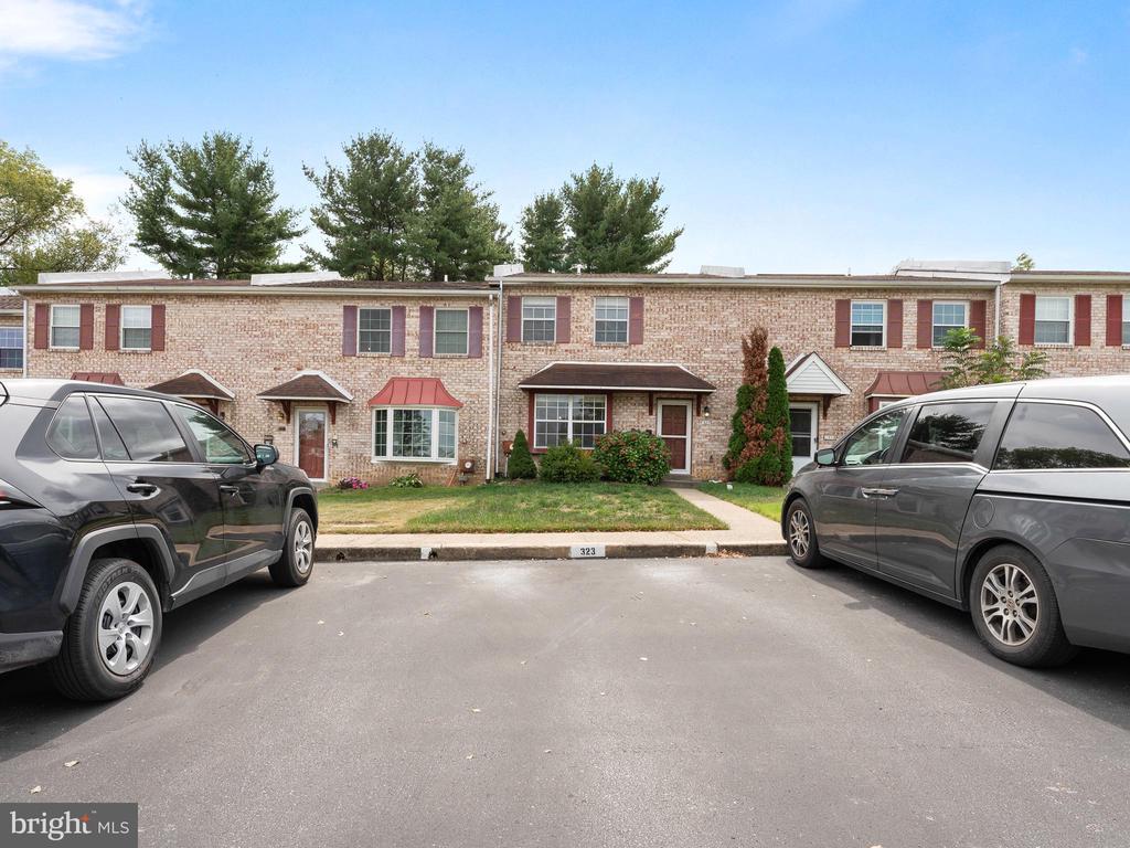 323 GWYNEDD COURT