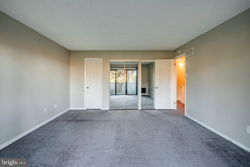 108 SUMMIT HOUSE
