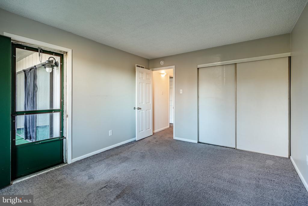108 SUMMIT HOUSE