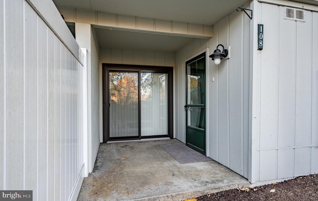 108 SUMMIT HOUSE