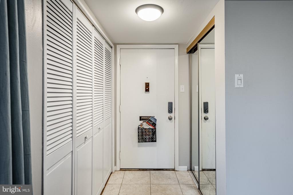 108 SUMMIT HOUSE
