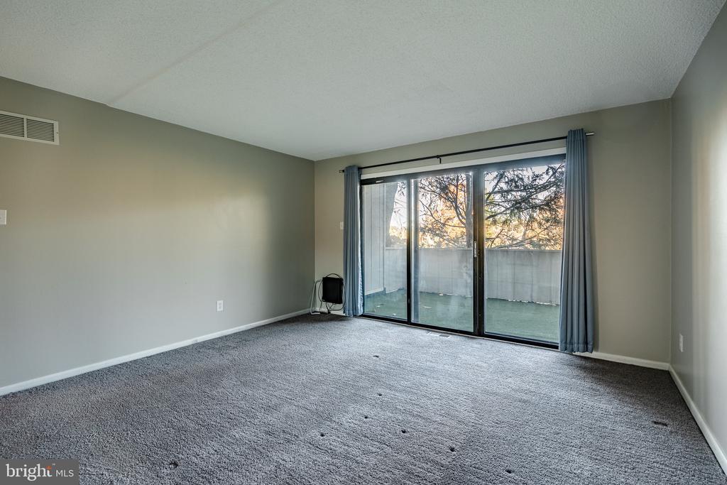 108 SUMMIT HOUSE