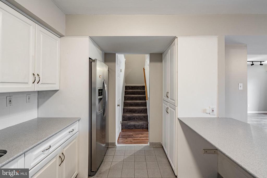108 SUMMIT HOUSE