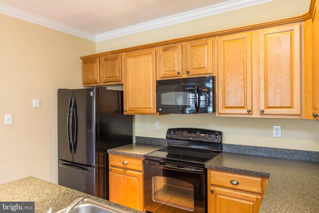 318 JEFFERSON AVENUE Unit: 22