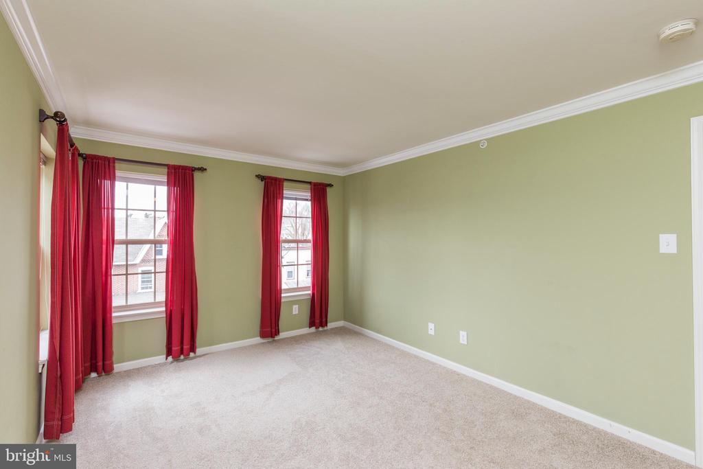 318 JEFFERSON AVENUE Unit: 22