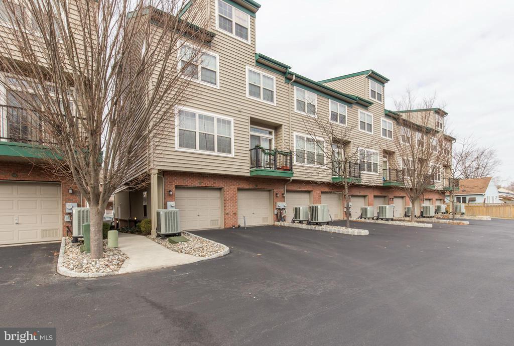 318 JEFFERSON AVENUE Unit: 22