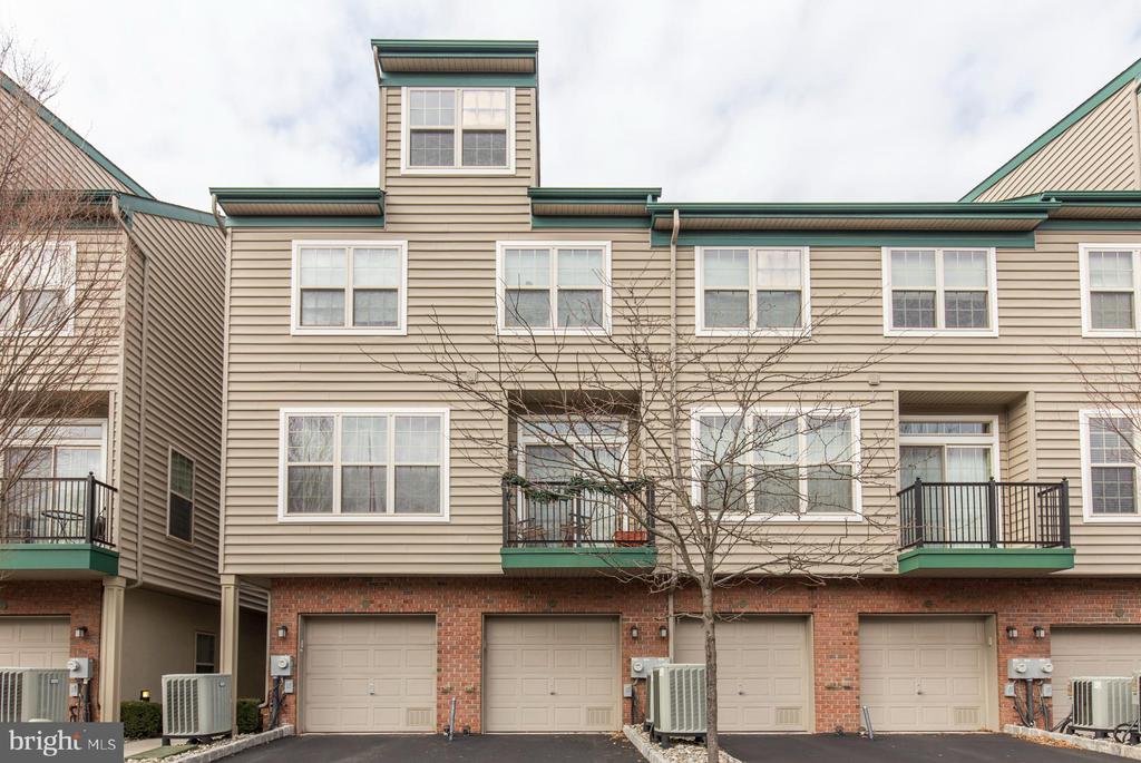 318 JEFFERSON AVENUE Unit: 22